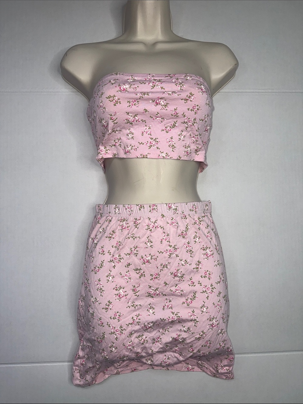 PrettyLittleThing Pink Floral Strapless Tube Top & Mini Skirt Set